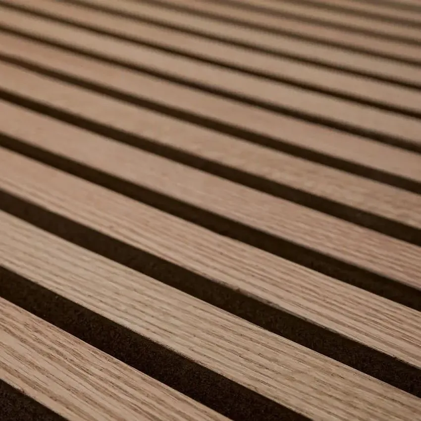 دیوار پوش چوبی ایزیا پنل Brown Oak